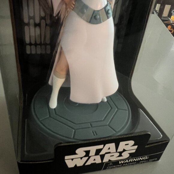 Disney Parks Star Wars Collectible Princess Leia Vinyl Doll Figure - Picture 3 of 6
